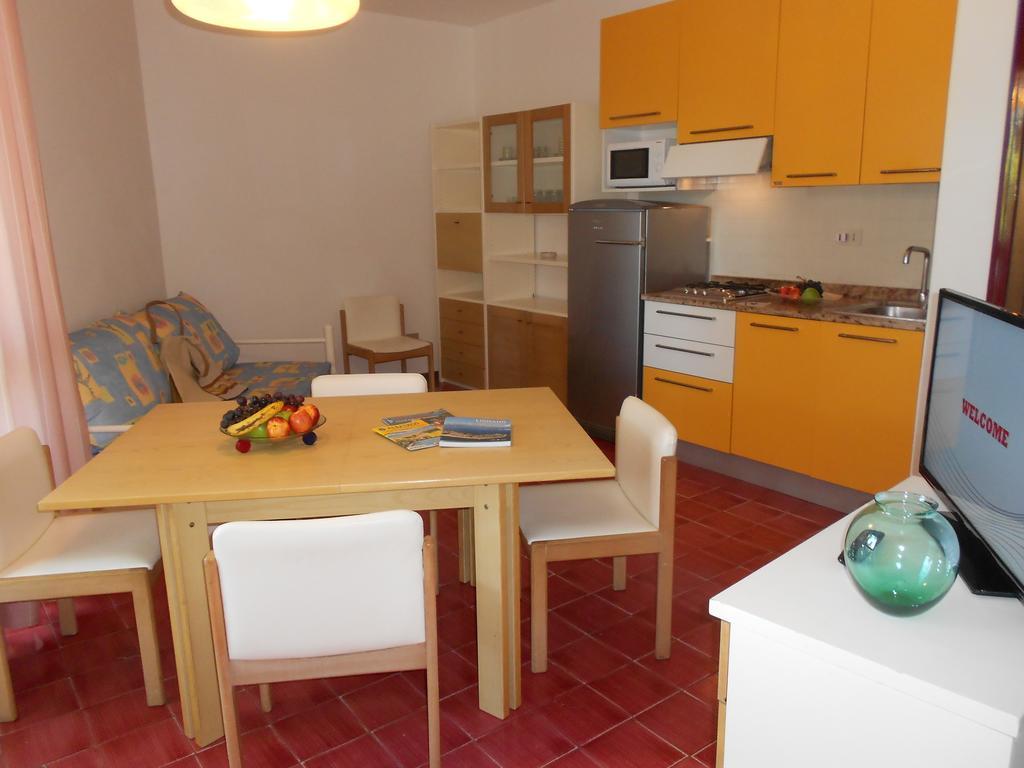 Appartamenti Vacanza Albatros Lignano Sabbiadoro Exterior foto