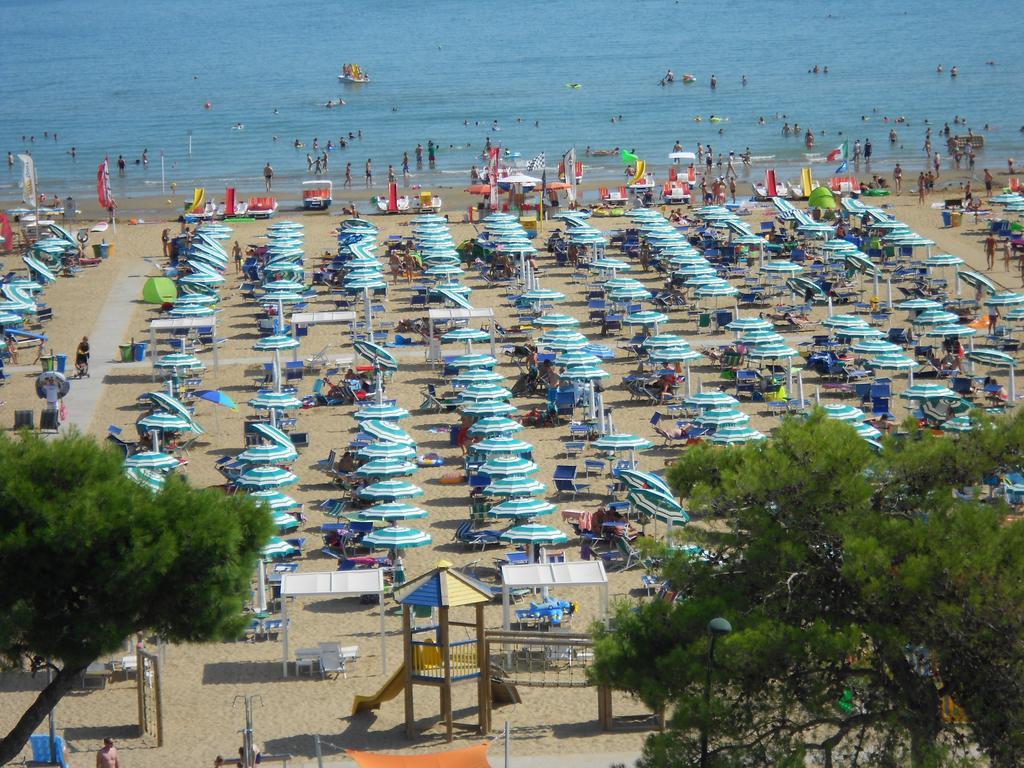 Appartamenti Vacanza Albatros Lignano Sabbiadoro Exterior foto